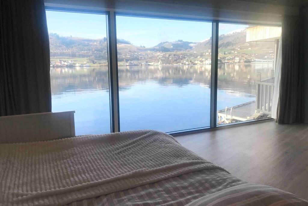 Panoramaresort In Hardangerfjorden Leilighet I Sjokanten Ved Hardangerfjorden For 7 Personer Boat , Sauna,Kajak, Sup For Rent Oystese Bagian luar foto