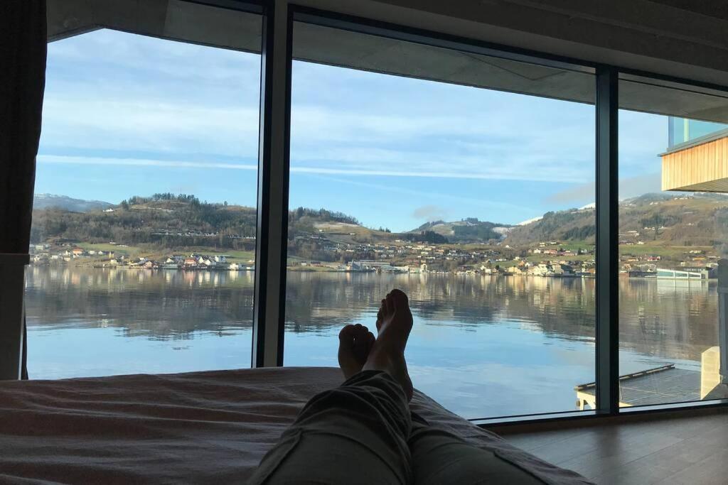 Panoramaresort In Hardangerfjorden Leilighet I Sjokanten Ved Hardangerfjorden For 7 Personer Boat , Sauna,Kajak, Sup For Rent Oystese Bagian luar foto