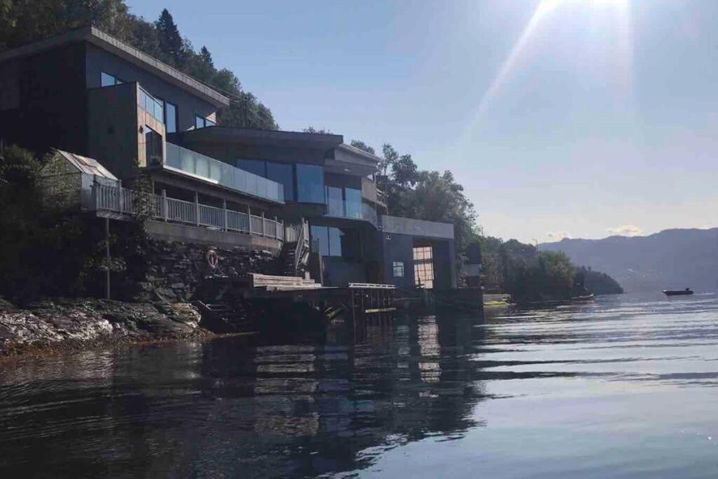 Panoramaresort In Hardangerfjorden Leilighet I Sjokanten Ved Hardangerfjorden For 7 Personer Boat , Sauna,Kajak, Sup For Rent Oystese Bagian luar foto