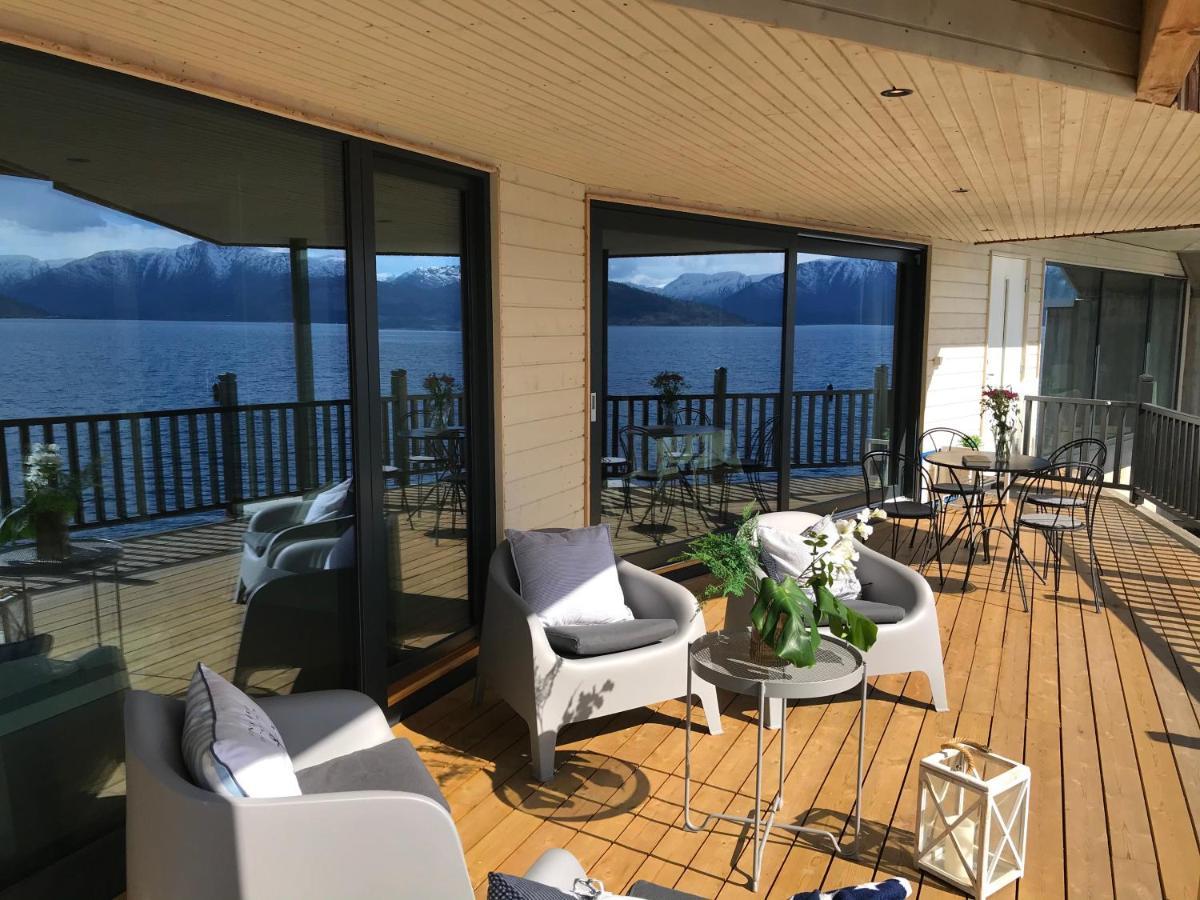 Panoramaresort In Hardangerfjorden Leilighet I Sjokanten Ved Hardangerfjorden For 7 Personer Boat , Sauna,Kajak, Sup For Rent Oystese Bagian luar foto