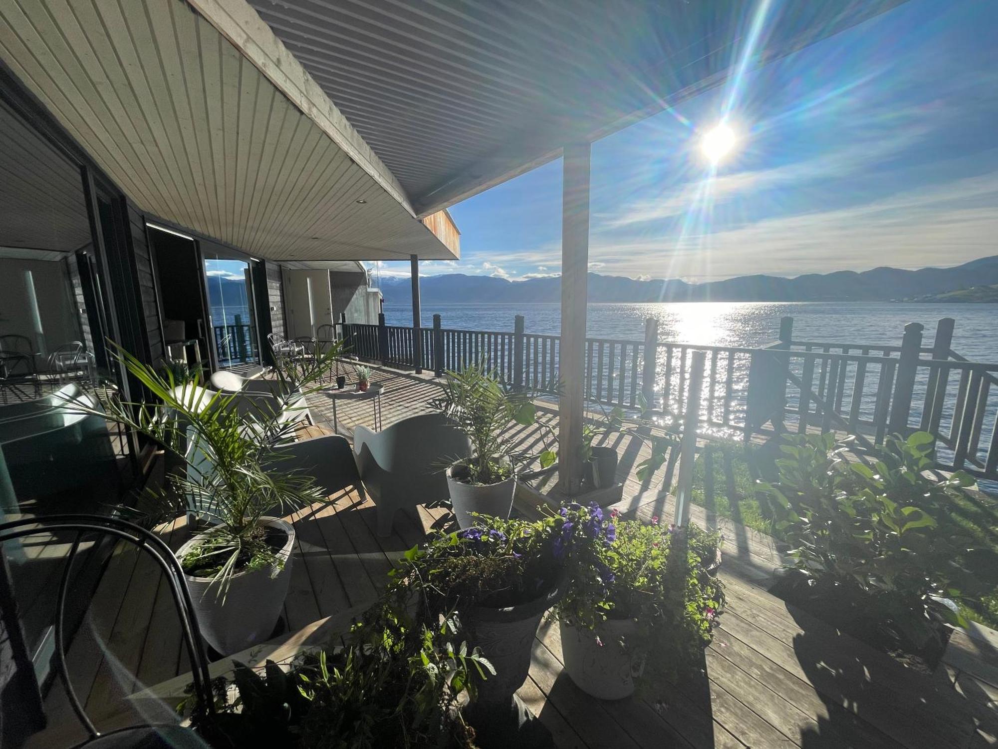 Panoramaresort In Hardangerfjorden Leilighet I Sjokanten Ved Hardangerfjorden For 7 Personer Boat , Sauna,Kajak, Sup For Rent Oystese Bagian luar foto